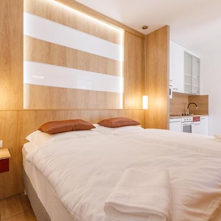 La Bella Centrum Apartmanok Piros/Sarga Hévíz 외부 사진