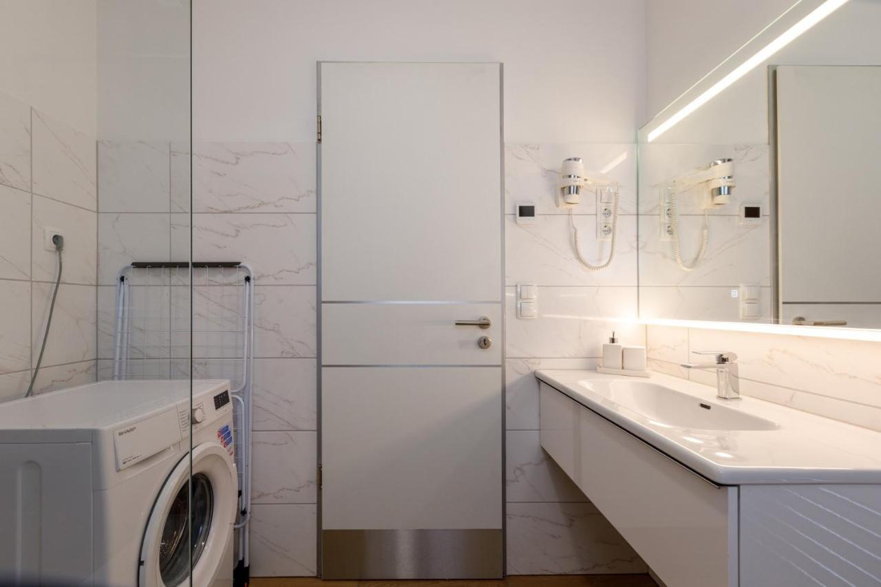 La Bella Centrum Apartmanok Piros/Sarga Hévíz 외부 사진