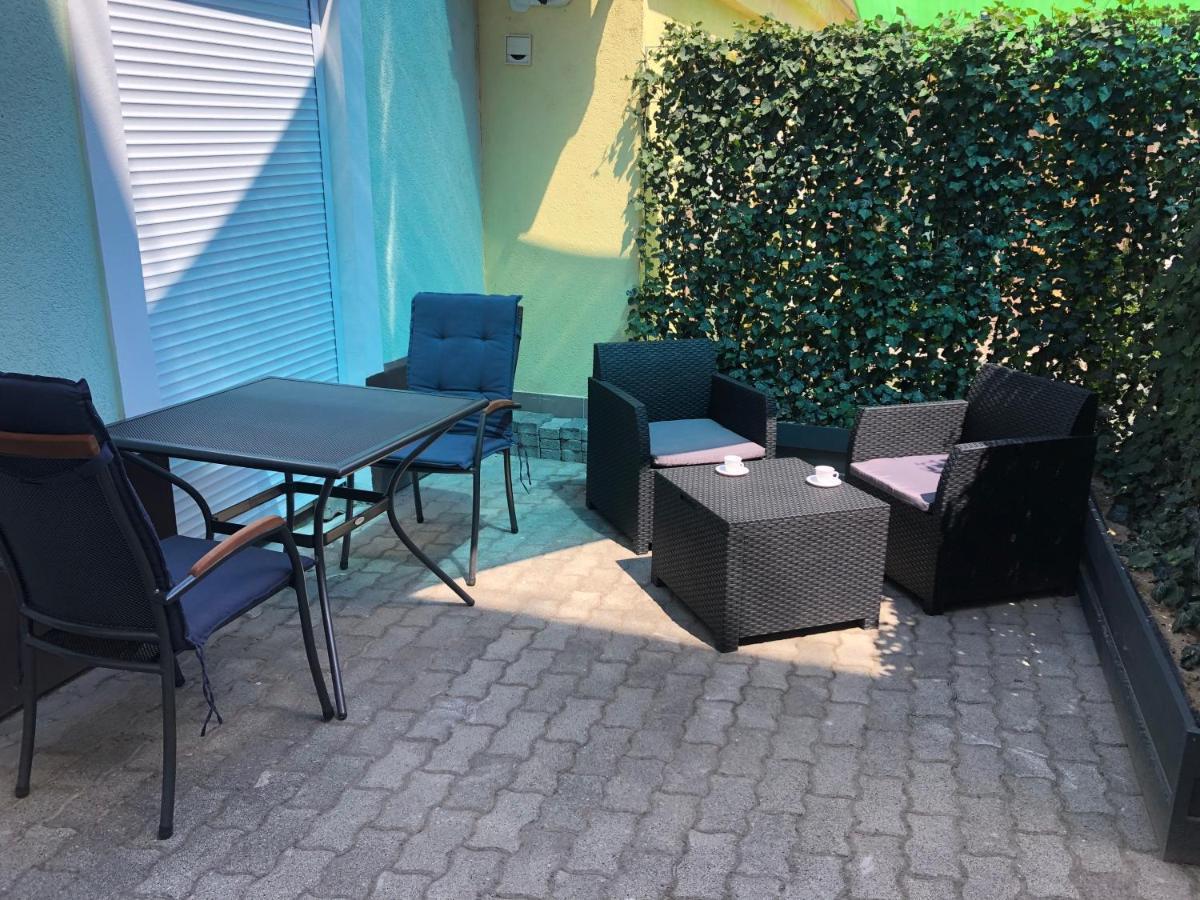 La Bella Centrum Apartmanok Piros/Sarga Hévíz 외부 사진