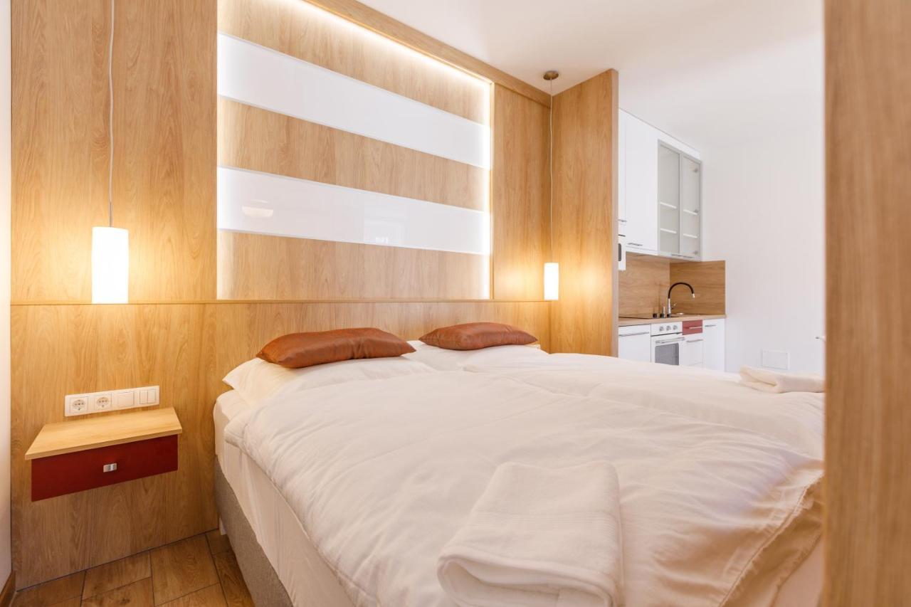 La Bella Centrum Apartmanok Piros/Sarga Hévíz 외부 사진