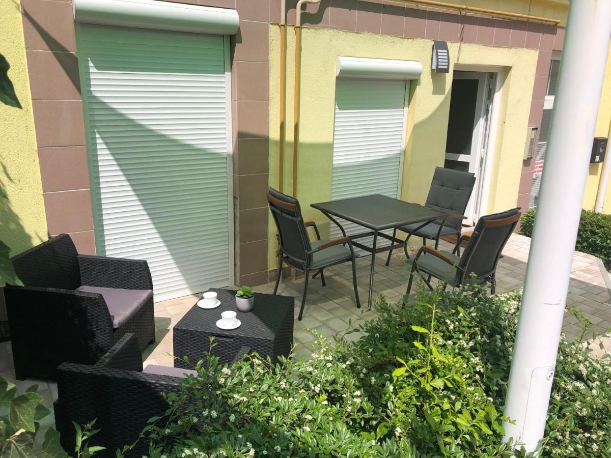 La Bella Centrum Apartmanok Piros/Sarga Hévíz 외부 사진